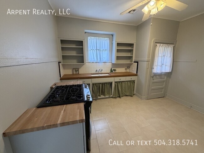 Building Photo - 946 Mehle St