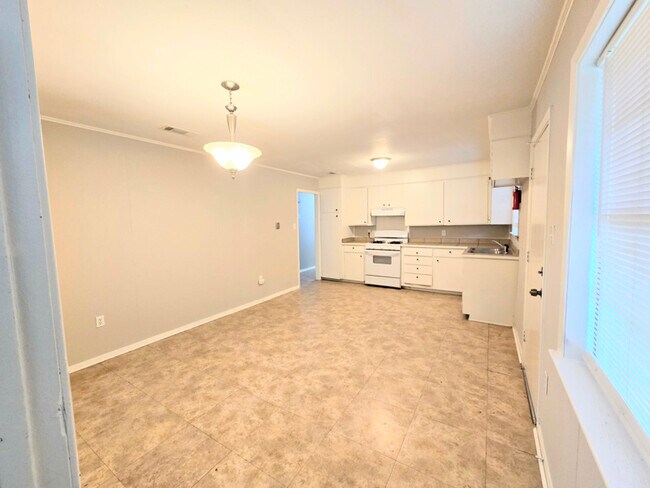 Foto del edificio - 270 Myer Ave