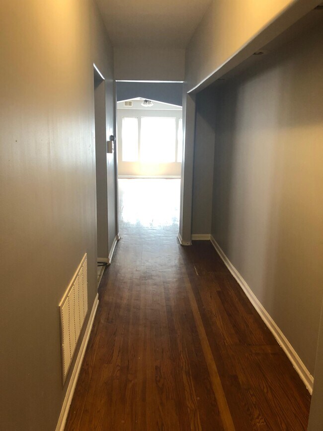 Building Photo - 8000 S Phillips Ave