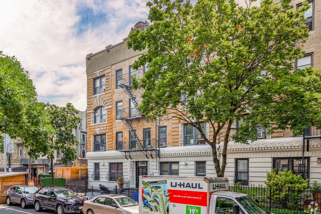 Primary Photo - 442 Sterling Pl