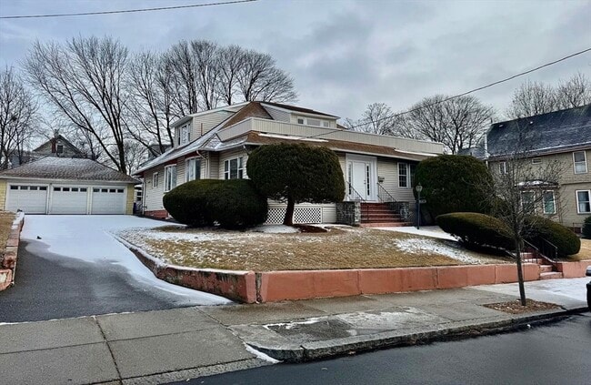 Building Photo - 236 Madison St