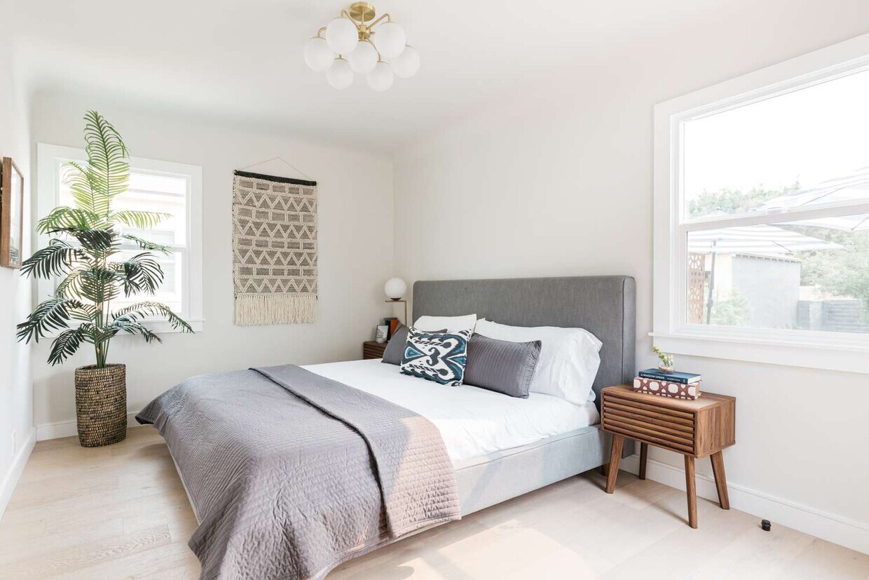 Foto principal - 3240 New Renaissance Way