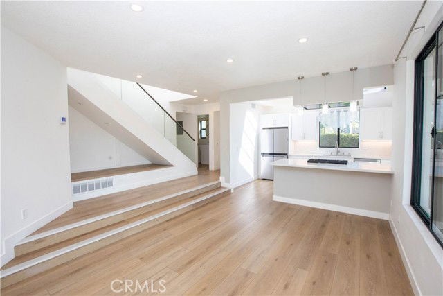 Building Photo - 7 Sweetwater