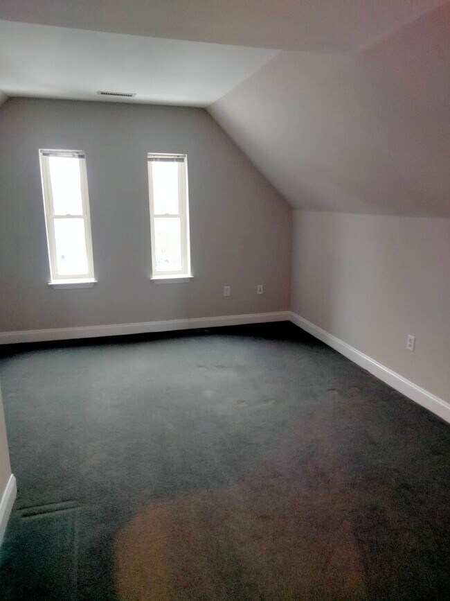 Building Photo - 21 Imlay St