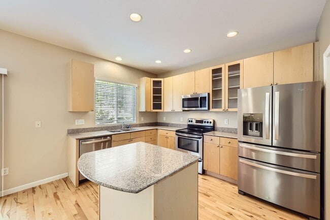 Building Photo - 4809 Lucca Dr