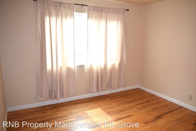 Building Photo - 3 br, 2 bath House - 1420 West Walnut Street
