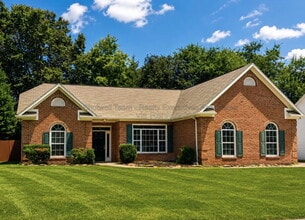 Building Photo - 8518 Lawnpark Dr