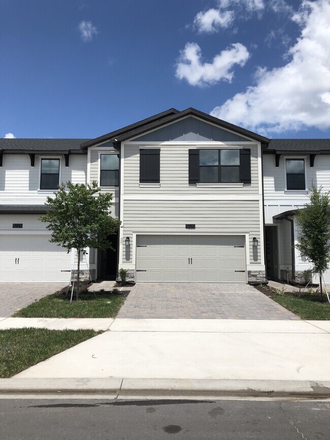 Foto del edificio - Newer 4/3.5 Townhouse at The Trails at Mos...