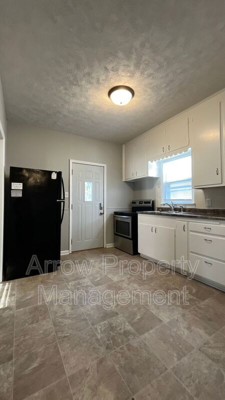 Foto del edificio - 2211 Sheldon St
