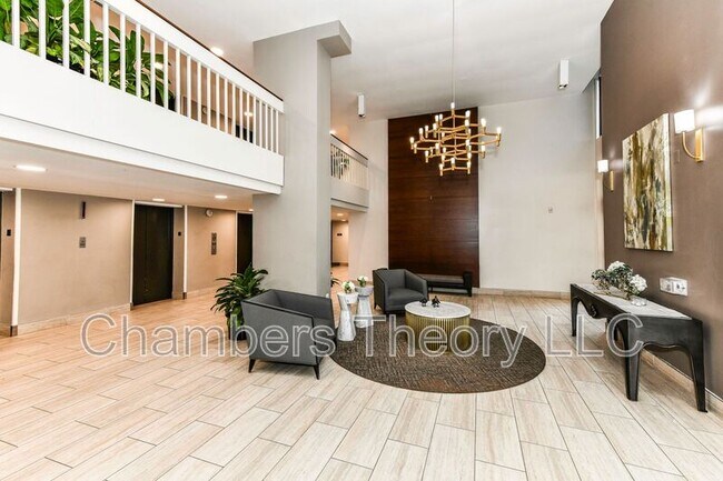 Building Photo - 2300 Pimmit Dr