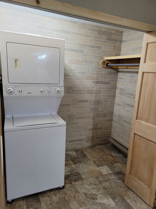 Washer and dryer included - 5691 Mineral Ave