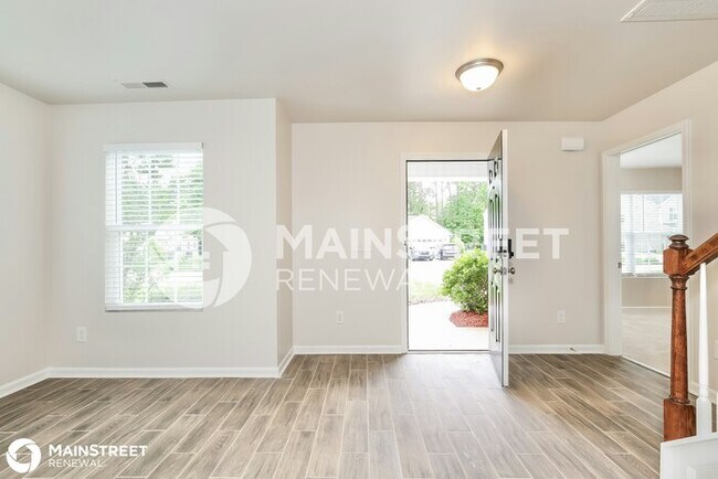 Foto del edificio - 3019 DESMOND WOODS DR, GREENSBORO, NC 27405