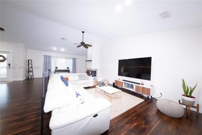 Foto del edificio - 13331 NW 10th St