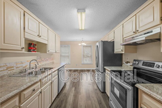 Foto del edificio - 8078 Woodlake Dr