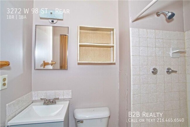 Foto del edificio - Cute and Cozy 1BD in Cleveland