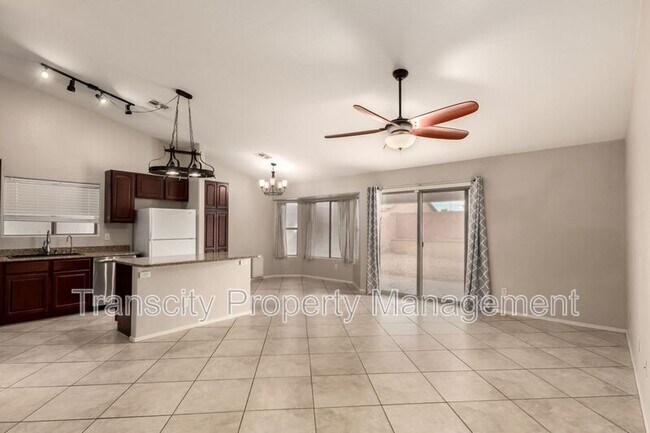 Foto del edificio - 10264 E Dolphin Ave