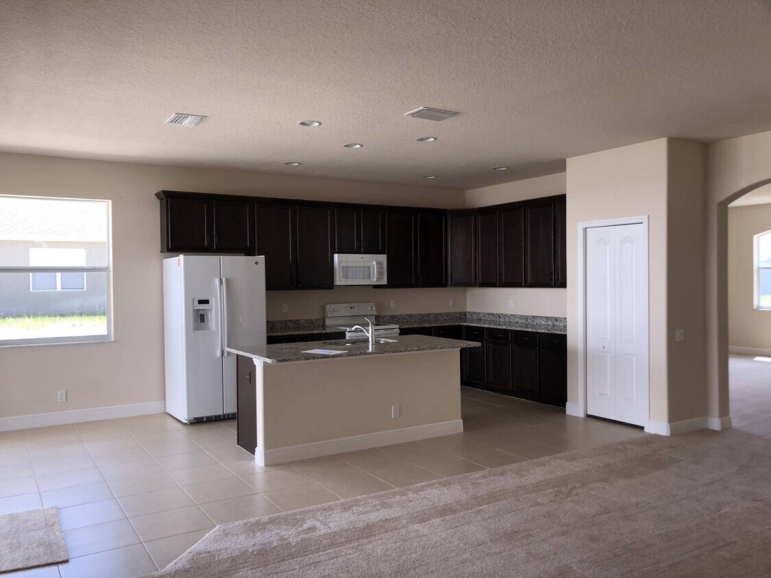 Foto del edificio - 14945 Potterton Cir