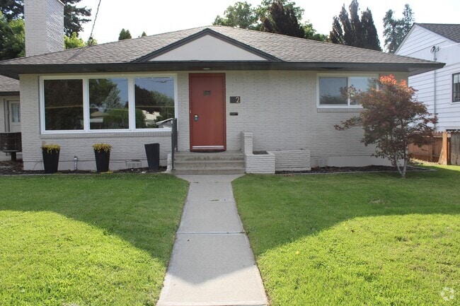 Building Photo - 2 S Garfield Ave