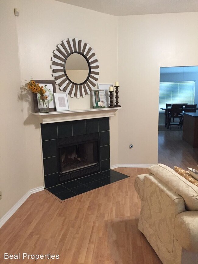 Foto del edificio - 3 br, 2 bath House - 2300 Carnation Ct
