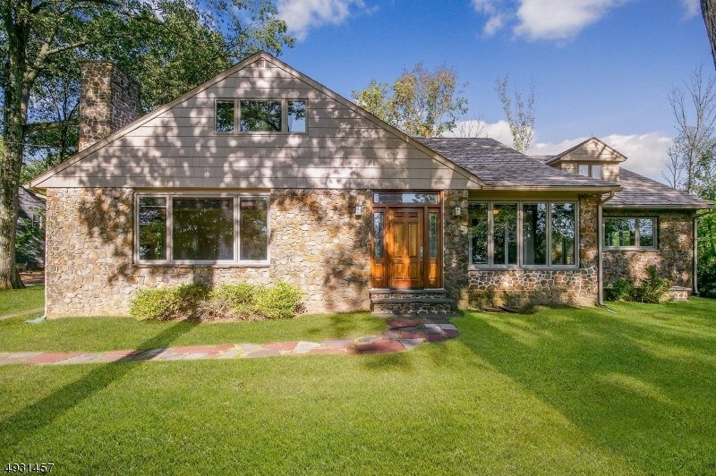 Primary Photo - 1101 Johnston Dr