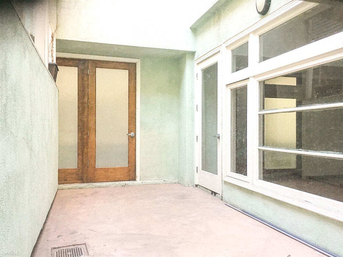 Primary Photo - 541 S Spring St