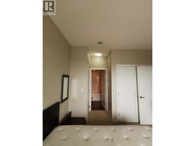 Photo du bâtiment - 7088 Salisbury Ave