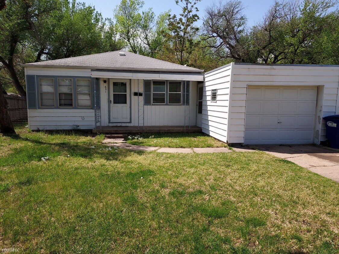 Primary Photo - 3 br, 1 bath House - 631 N Custer St
