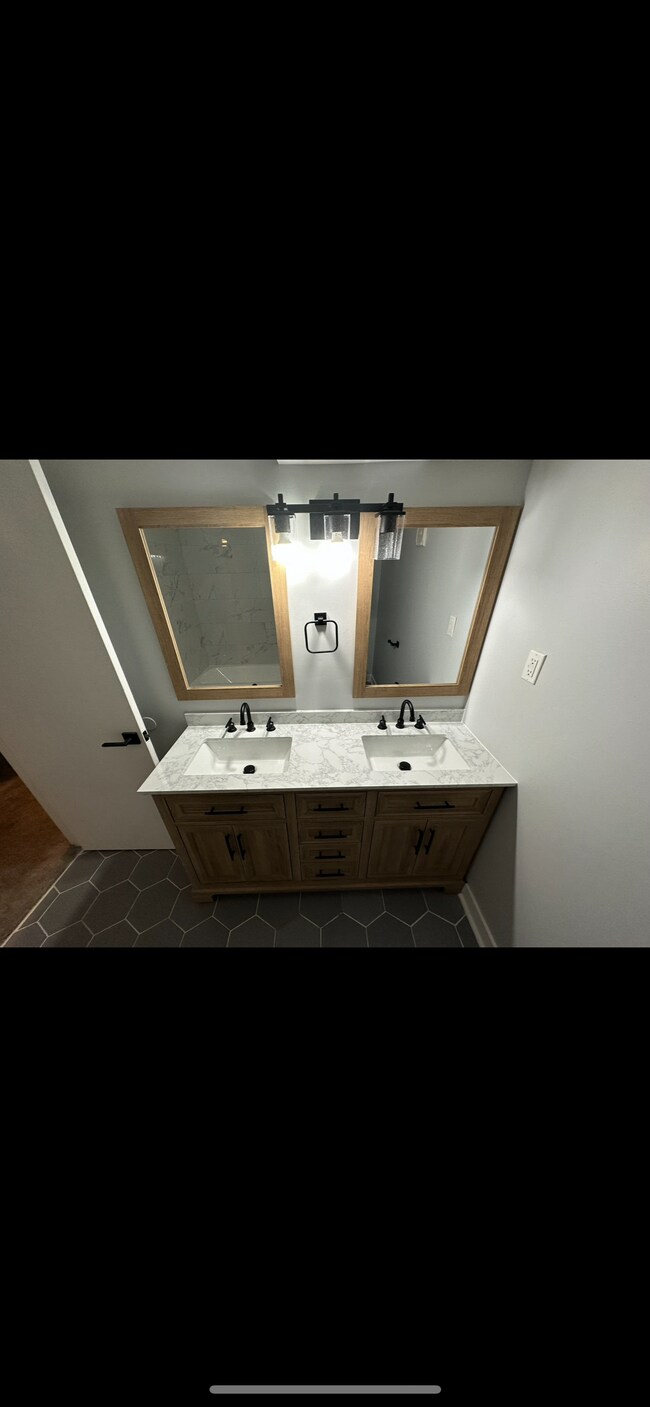 Foto del edificio - 9218 Erie St