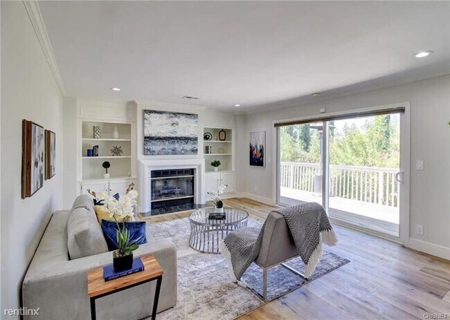 Building Photo - 4 br, 4 bath House - 4354 Coronet Dr