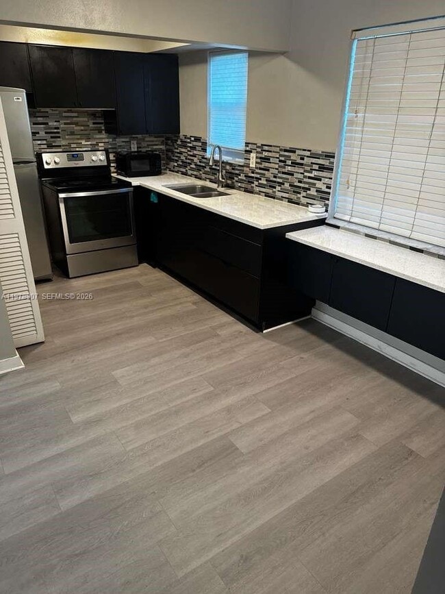 Foto del edificio - 2415 Lincoln St