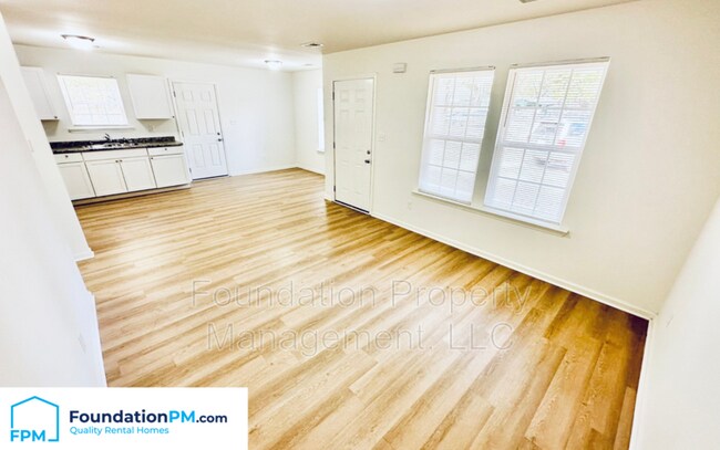 Building Photo - 833 Archie Dr