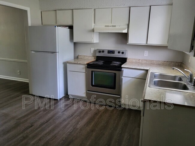 Building Photo - 3417 Moonlight Dr