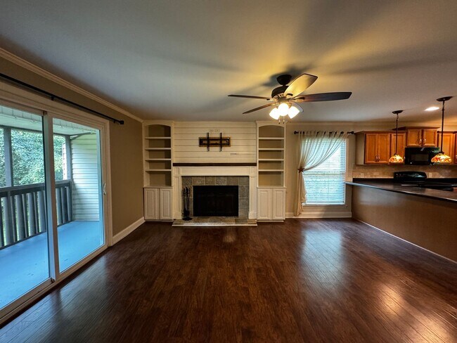 Foto del edificio - 132 Turnwood Ln