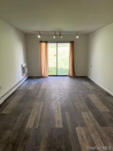 Foto del edificio - 246 Concord Ln