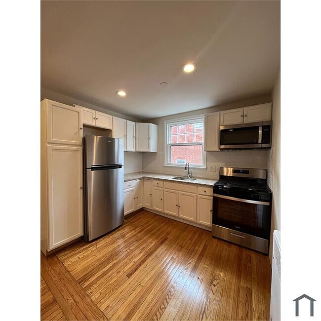 Foto del edificio - 2444 N 50th St