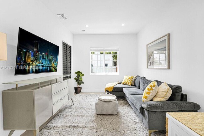 Foto del edificio - 570 NW 48th St