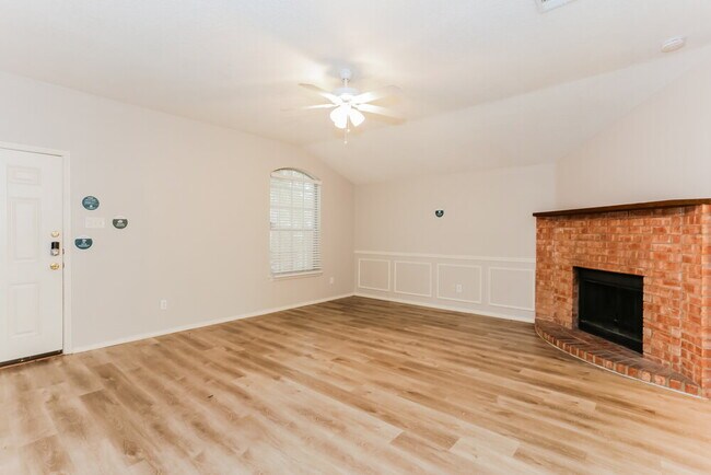 Foto del edificio - 526 Berryhill Dr