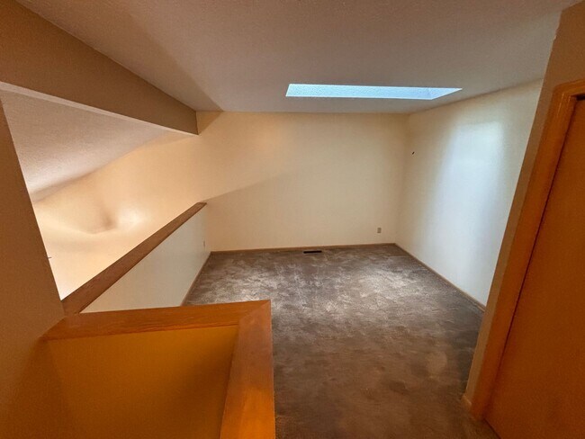 Foto del edificio - Stunning Woodbury Townhome in perfect loca...