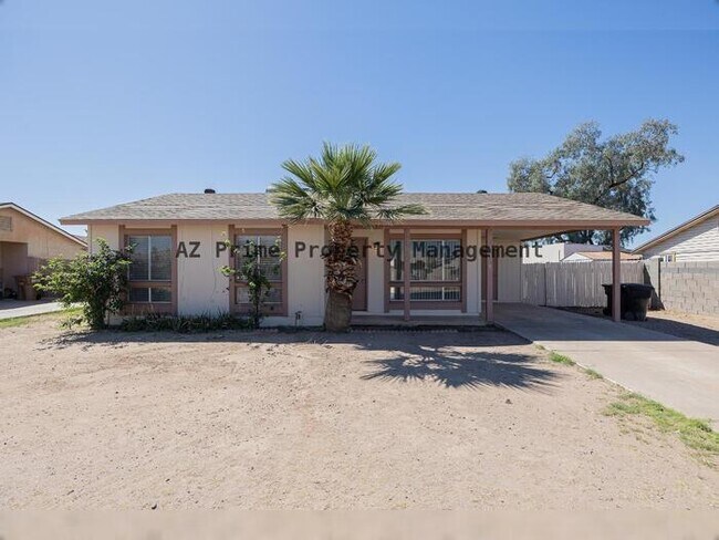 Foto del edificio - 8821 W Sahuaro Dr