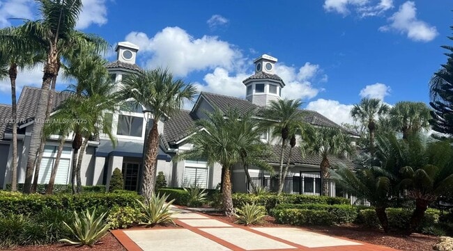 Building Photo - 10381 SW 150th Ct