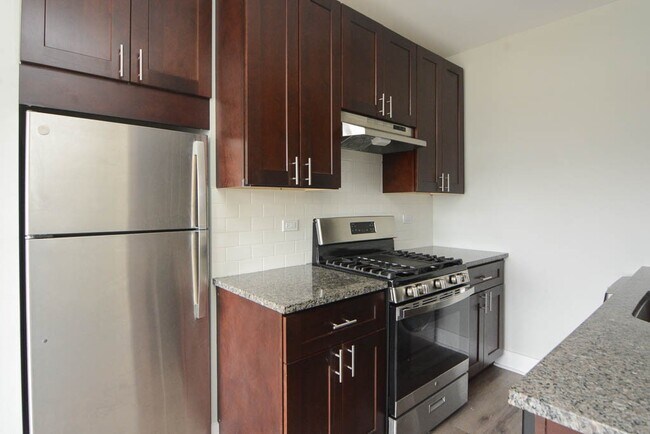 Foto del edificio - 725 St Johns Ave