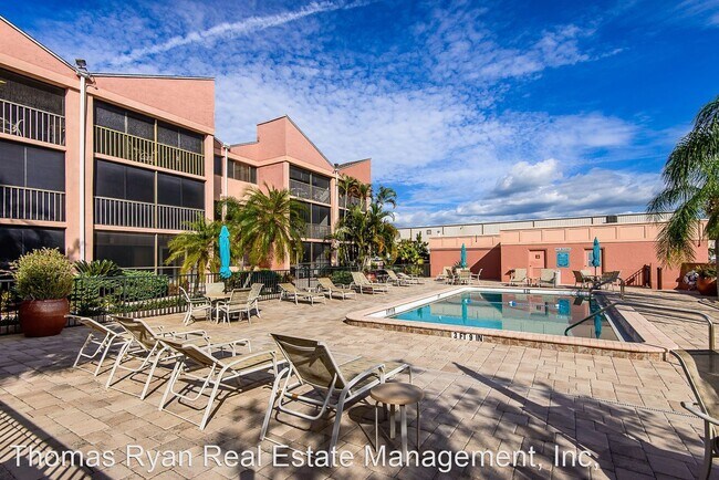 Building Photo - 3160 Matecumbe Key Rd