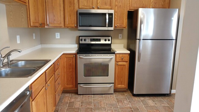 Kitchen - 25910 Ridge Manor Dr