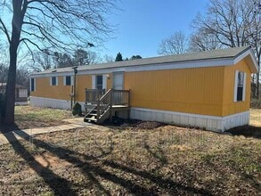 Building Photo - 147 Oak Knoll Dr