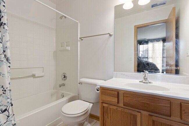 Foto del edificio - 1648 Linden Park Ln