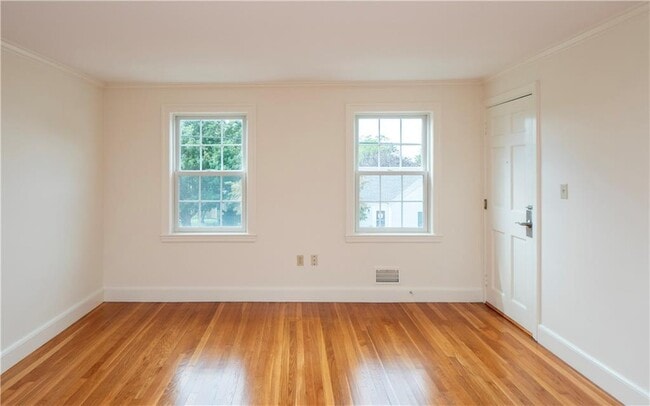 Building Photo - 184 N Fenner Ave