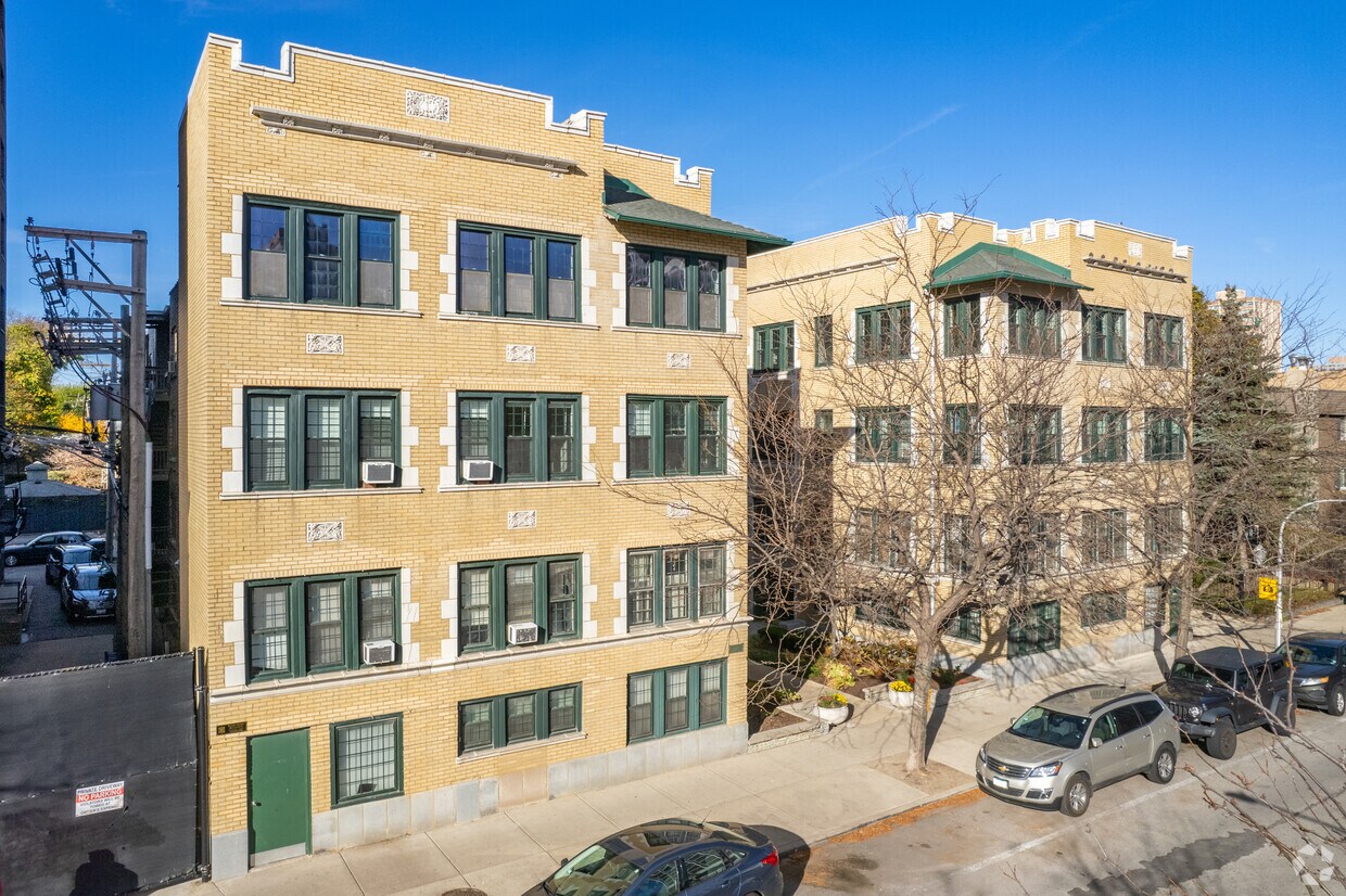 Primary Photo - 4310-4322 N Clarendon Ave