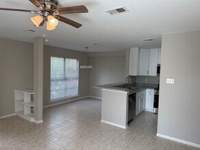 Building Photo - 13902 Buckingham Dr
