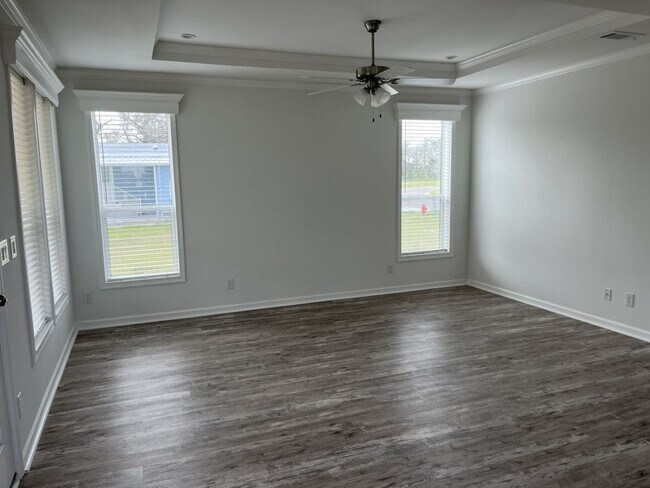 Building Photo - 3539 Vine Trl