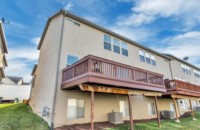 Foto del edificio - 1233 Firefly Dr